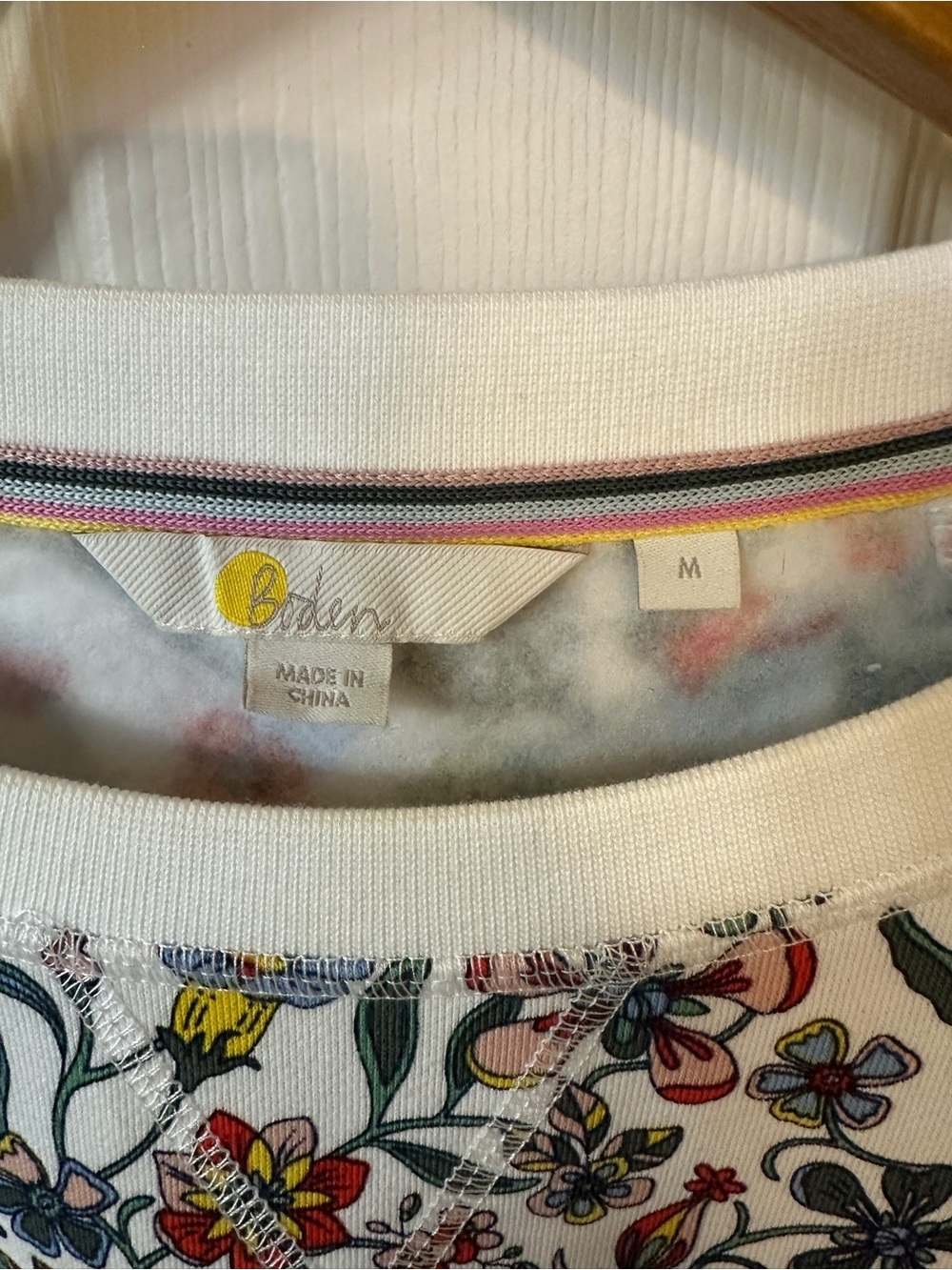 Boden Floral Sweatshirt Womens Medium Cottagecore Botanical Print Cozy Pullover - Picture 2 of 3